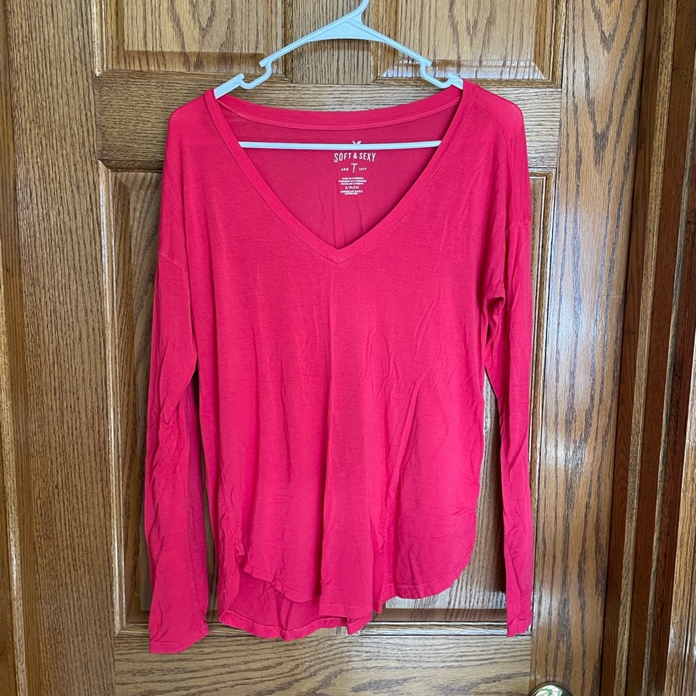 🦋3 for $10🦋 Pink American Eagle Long Sleeve
